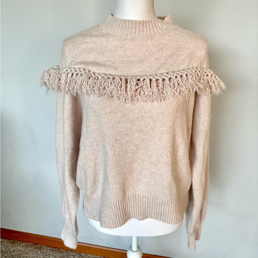 Neutral Cozy Fringe Detail Cream Sweater | EUC | L | Cotton blend